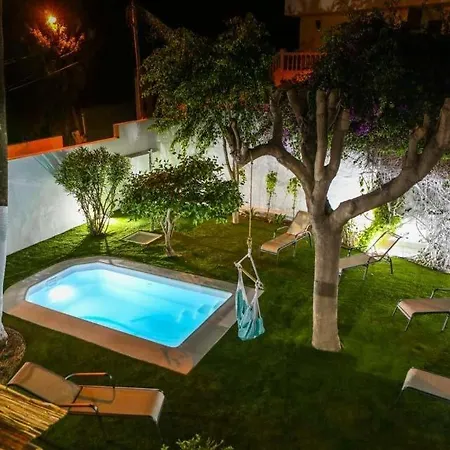Villa Playamar Sleeps 4 With Pool Air Con And Wifi