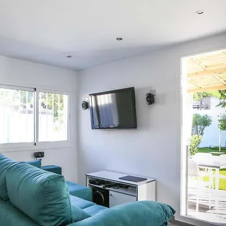 Playamar Sleeps 4 With Pool Air Con And Wifi * Torremolinos